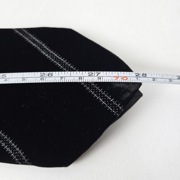 Giorgio Armani Velvet Black Tie With Subtle Metallic SilverThreaded Stripes 56” - Picture 11 of 11